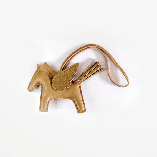 PONY CHARM Latte